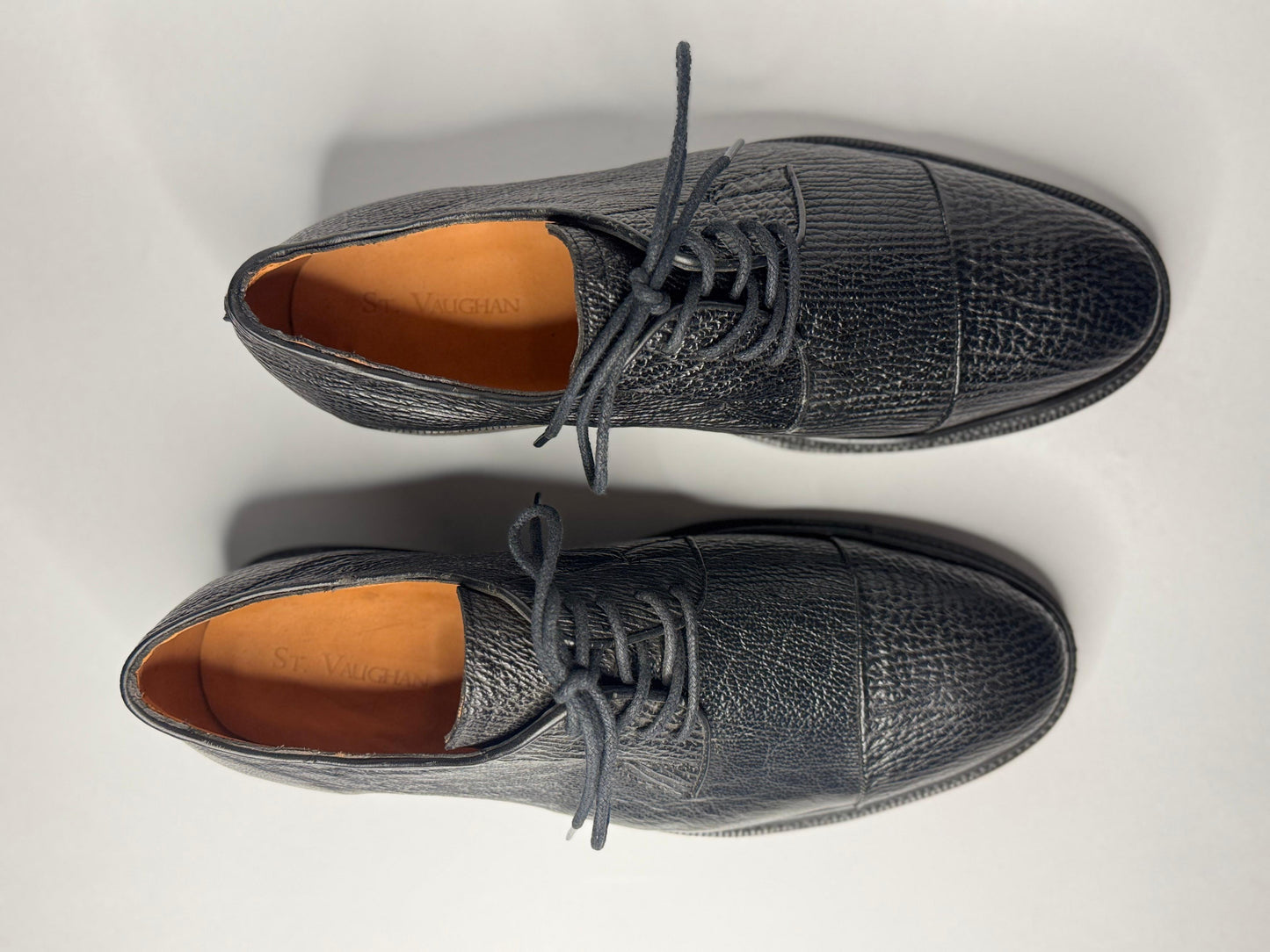 Zapato oxford tiburón negro