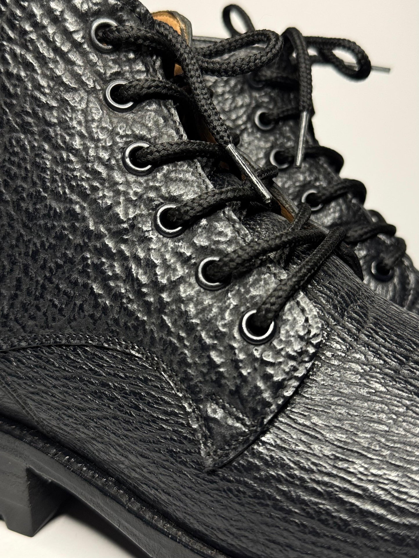 Bota Lucas tiburón negro