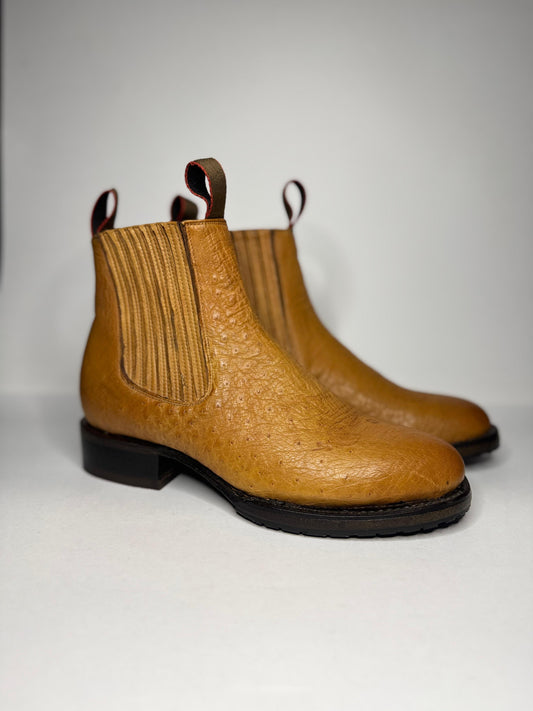Bota Chelsea avestruz Mantequilla