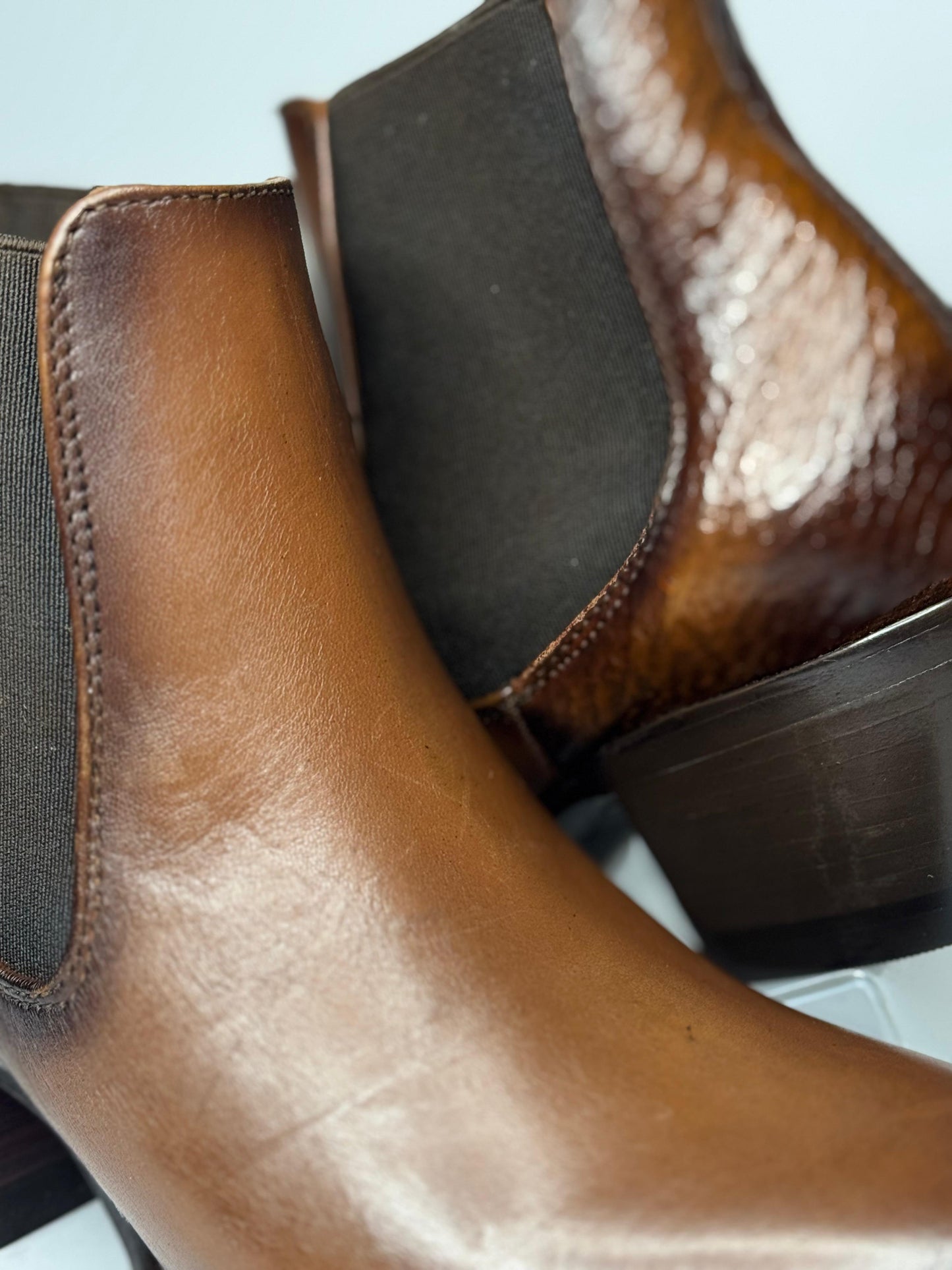 Bota Chelsea Frida Tiburón/Res cognac